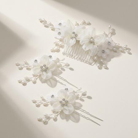 Collection luxueuse de coiffes de mariée élégantes en tissu uni à fleurs, strass et perles artificielles 2