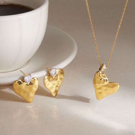 Colliers pendentifs pour femmes, collection Simple Series, élégants, motif marteau en forme de cœur, en acier inoxydable étanche, couleur or 2