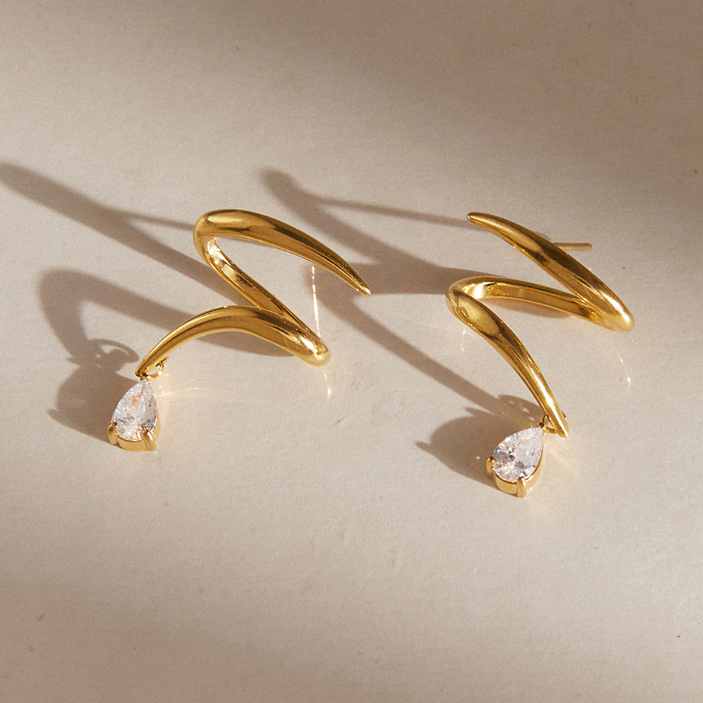 Boucles D'Oreilles Puces Pour Femmes, Collection Simple Series Daily, Lignes Irrégulières, En Acier Inoxydable Étanche, Couleur Or, Avec Zircon. Image3