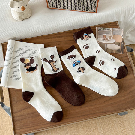 Chaussettes mi-mollet pour femmes, légèrement rebondissantes, avec de jolis motifs d'animaux. 2