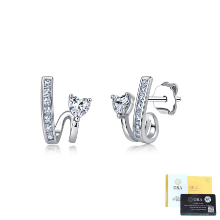 Boucles d'oreilles pour femme en argent sterling 925, couleur or, serties de moissanites en forme de cœur, simples et mignonnes, de forme irrégulière.