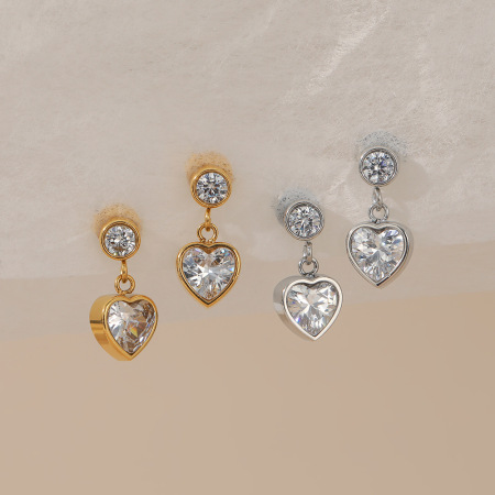Boucles d'oreilles pendantes pour femme, en acier inoxydable, couleur or, avec zircon et motif cœur simple.