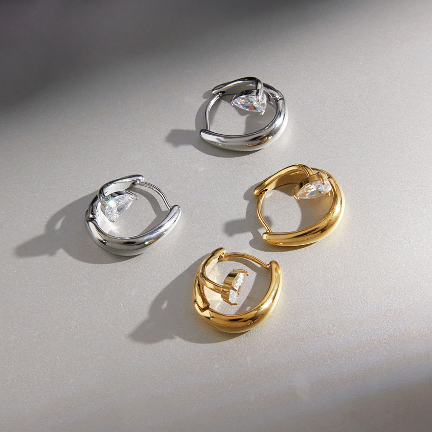 Boucles D'Oreilles Créoles Pour Femmes, Collection Luxious Series, Forme Triangulaire Irrégulière Rétro, Acier Inoxydable, Couleur Or, Étanches. Image4