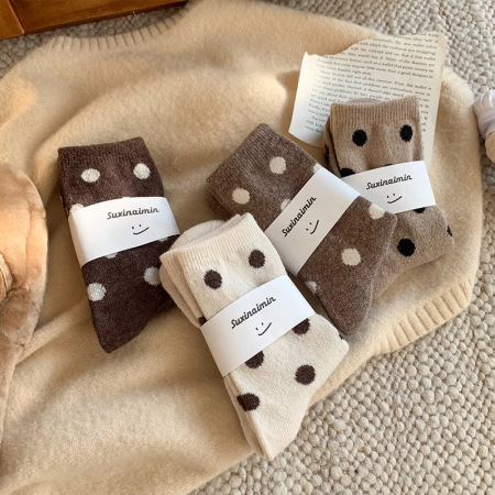 Chaussettes mi-mollet à pois basiques et à pois colorés
