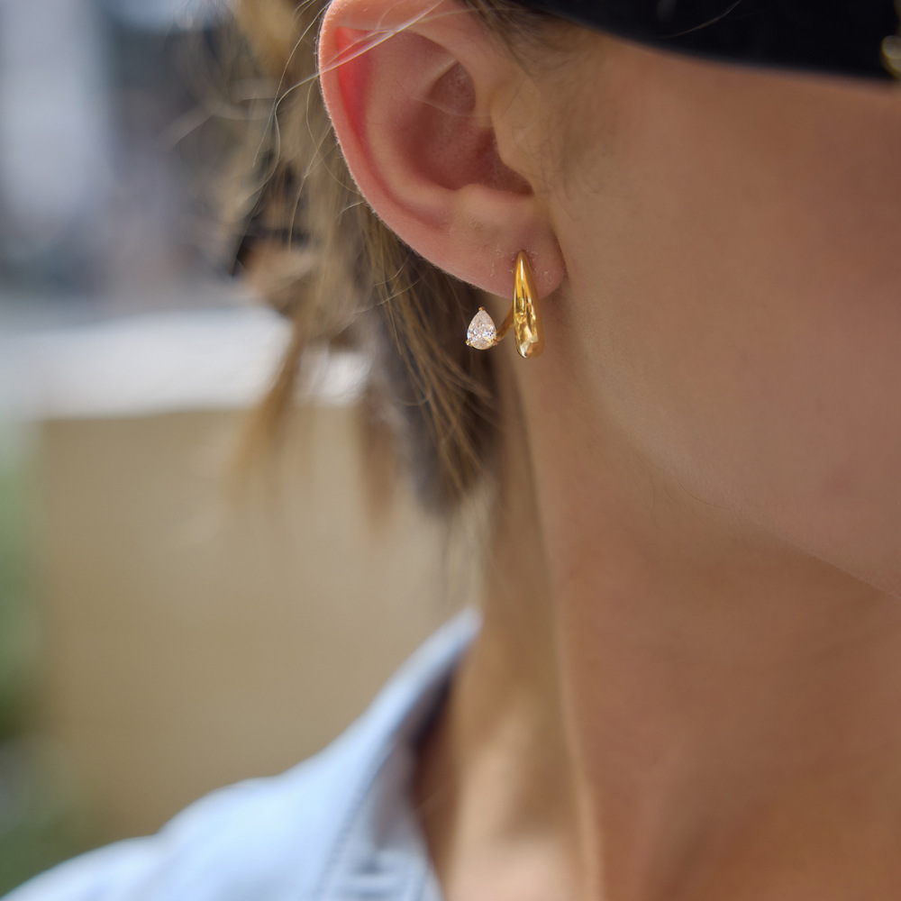 Boucles D'Oreilles Créoles Pour Femmes, Collection Luxious Series, Forme Triangulaire Irrégulière Rétro, Acier Inoxydable, Couleur Or, Étanches. Image3