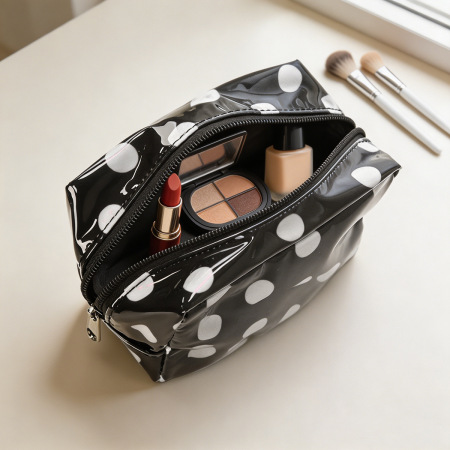 Trousses de maquillage quotidiennes à pois de couleur assortie en PVC de la collection Simple Series 2