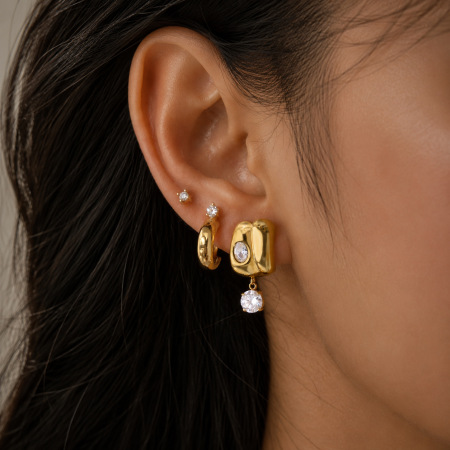 Boucles d'oreilles puces élégantes en acier inoxydable imperméable avec zircon, de forme irrégulière et luxueuses, collection Luxueuse