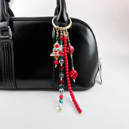 Breloques de sac en résine multicolores à pompons en forme de cœur, collection Simple Series Casual Christmas