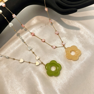 Ensembles De Colliers Pour Femmes En Résine Dorée Avec Motif Floral Doux, Collection Romantique h5 Image3