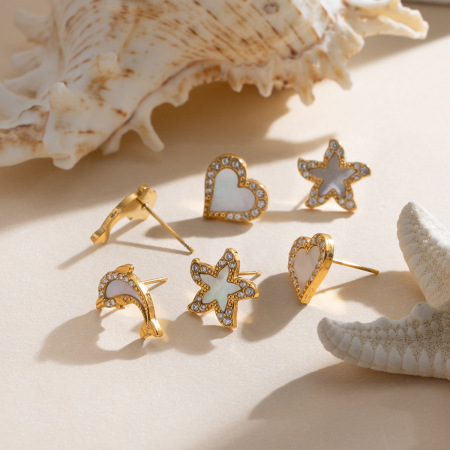Boucles d'oreilles puces pour femmes, collection Simple, en forme de cœur et d'étoile de mer, en acier inoxydable étanche, couleur or.