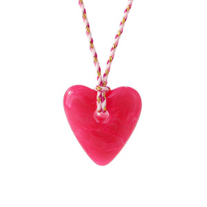 Colliers Pendentifs En Résine En Forme De Cœur Rétro De La Série Simple Pour Femmes h5