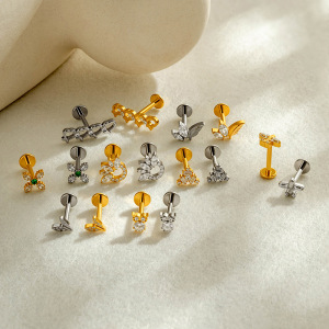 Boucles D'Oreilles Piercing Pour Femme, En Alliage De Titane Doré, Serties De Zircon Et Ornées D'Une Croix En Forme De Cœur (Collection Simple). h5 Image4