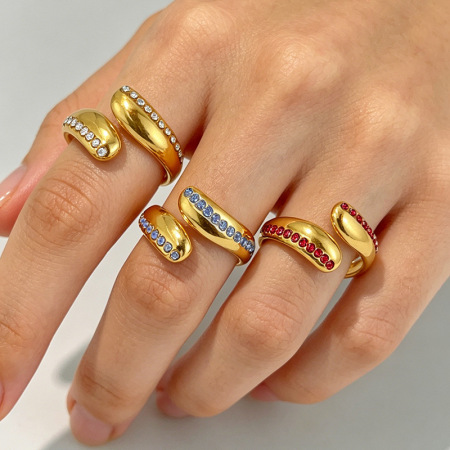 Bagues pour femmes en acier inoxydable simple, étanches, couleur or, ornées de strass.