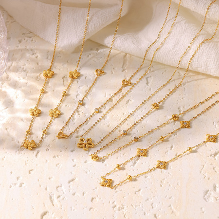 Colliers pendentifs romantiques pour femmes, en acier inoxydable étanche, couleur or, forme géométrique florale, ornés de strass, pour le quotidien.
