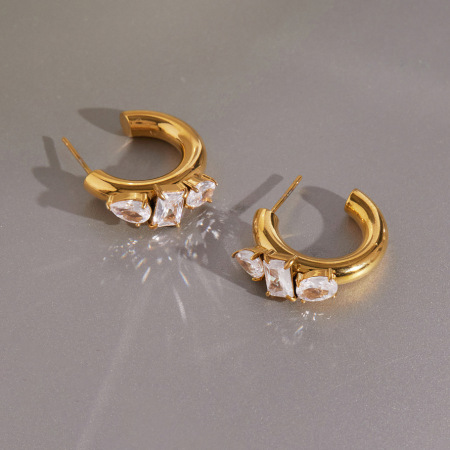 Boucles d'oreilles puces pour femmes Simple Series Daily Circle en acier inoxydable étanche couleur or 2