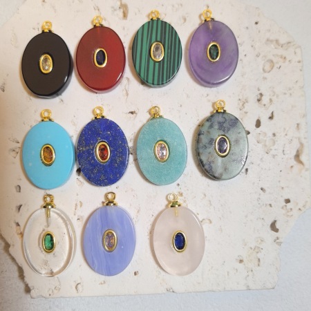 Pendentifs pour femmes en zircon naturel de forme elliptique