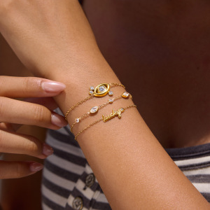 Bracelet À Breloques Pour Femme Simple Series Elegant Devil'S Eye En Acier Inoxydable Étanche Avec Zircon h5 Image3