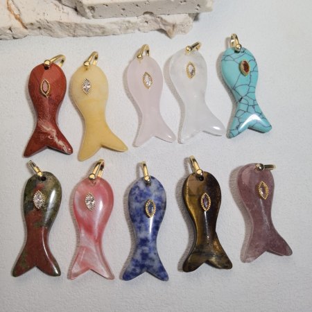 Pendentifs pour femmes en forme de poisson, pierres naturelles et cristal