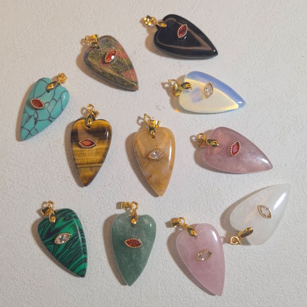Pendentifs Pour Femmes En Forme De Cœur Avec Pierres Naturelles Œil-De-Diable Et Zircon Couleur Or Image2