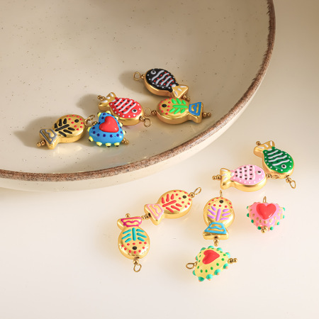 Pendentifs pour femmes Simple Series Sweet Stripe à pois en acier inoxydable étanche couleur or 2