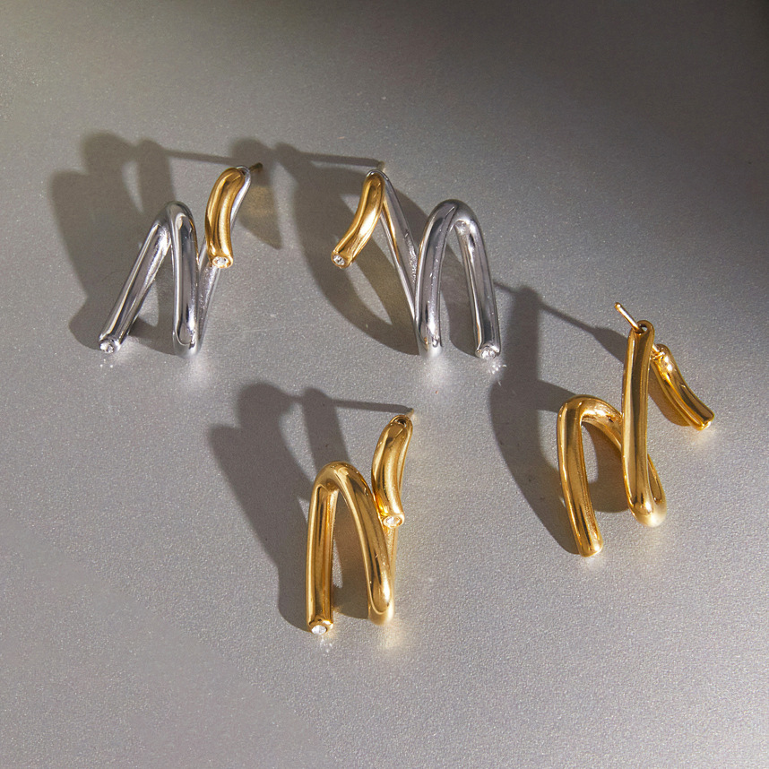 Boucles D'Oreilles Puces Pour Femmes, Collection Simple Series Daily, Lignes Irrégulières, En Acier Inoxydable Étanche, Couleur Or Image2