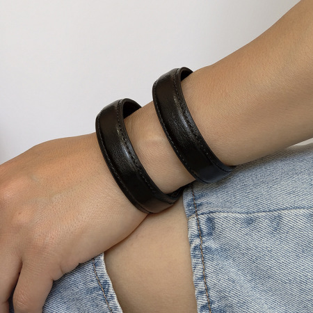 Bracelets manchettes en cuir pour femmes 2
