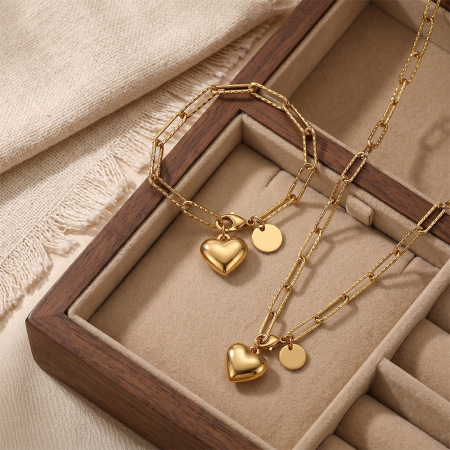 Collier pendentif femme Simple Series Elegant Heart Chain en acier inoxydable étanche couleur or 2