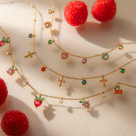 Colliers pendentifs pour femmes, collection romantique, en forme de cœur, avec fruits et croix, en acier inoxydable étanche, couleur or et zircon.
