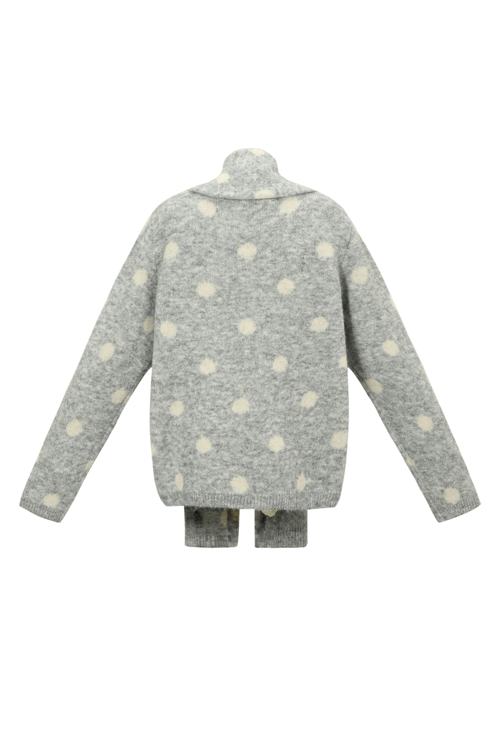 Le Pull À Écharpe À Pois Poilus Image3