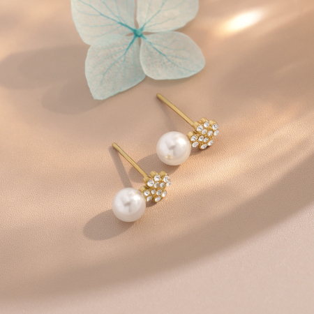 Boucles d'oreilles puces élégantes pour femmes, en acier inoxydable doré, imperméables, ornées de strass et de perles artificielles.