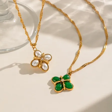 Colliers pendentifs pour femmes en acier inoxydable, forme trèfle, couleur or, pierre naturelle et perle artificielle
