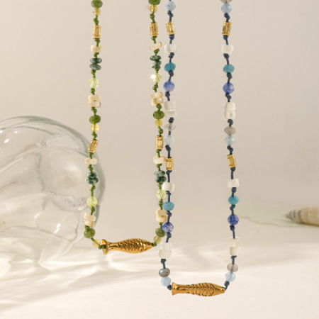 Colliers de perles pour femmes, ornés de pierres naturelles, en acier inoxydable et en forme de poisson, couleur or