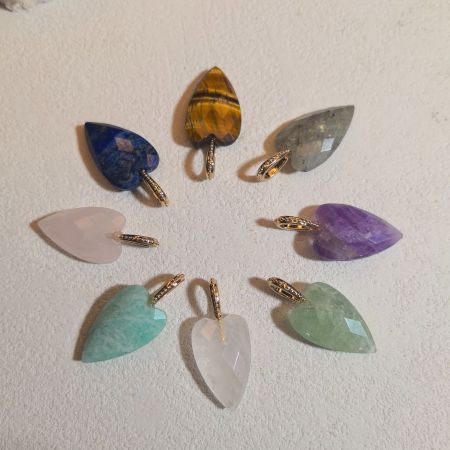 Pendentifs pour femmes en forme de cœur, pierres naturelles, cuivre doré et zircon