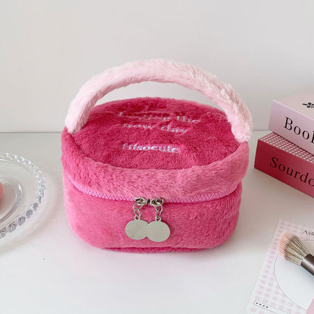 Trousses à maquillage Simple Series Sweet Letter de couleurs assorties en fausse fourrure