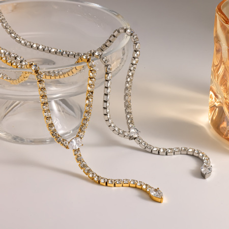 Colliers à maillons élégants pour femmes, en acier inoxydable étanche, couleur or, ornés de strass.