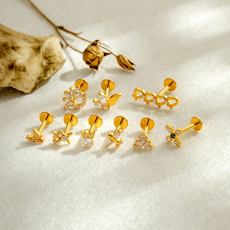 Boucles D'Oreilles Piercing Pour Femme, En Alliage De Titane Doré, Serties De Zircon Et Ornées D'Une Croix En Forme De Cœur (Collection Simple). h5Image5