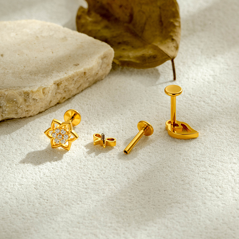 Boucles D'Oreilles Piercing Pour Femme, Série Simple, En Alliage De Titane Doré Avec Nœud Papillon Et Zircon. Image3