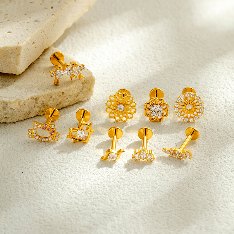 Boucles D'Oreilles Piercing Pour Femme, En Alliage De Titane Doré Avec Zircon, Motif Cœur Et Animal, Collection Simple. Image5
