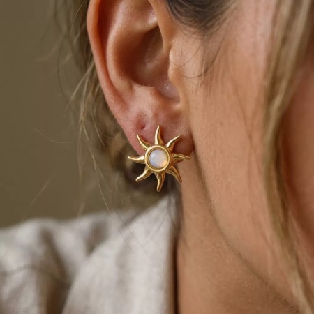 Boucles d'oreilles puces pour femmes en acier inoxydable doré, en forme de soleil, étanches, avec pierre naturelle 2