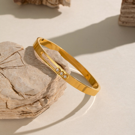 Bracelets pour femmes en acier inoxydable étanche couleur or avec strass