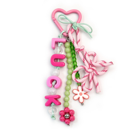 Perles torsadées en résine, style papillon, lettre, lettre, style simple, avec fleurs et lettres, couleurs assorties.