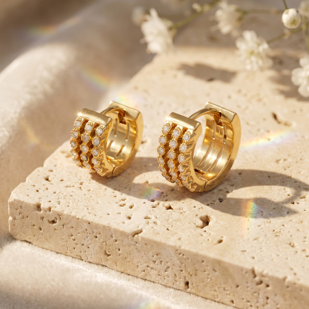 Boucles d'oreilles créoles pour femmes, en acier inoxydable doré, étanches et ornées de zircon, de la luxueuse collection Circle
