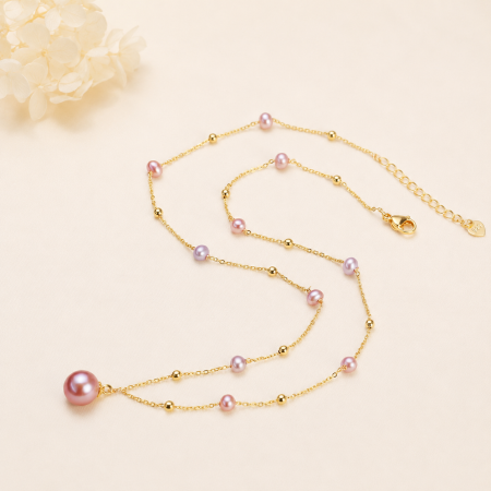 Collier de perles pour femme, collection romantique, perles d'eau douce couleur or.