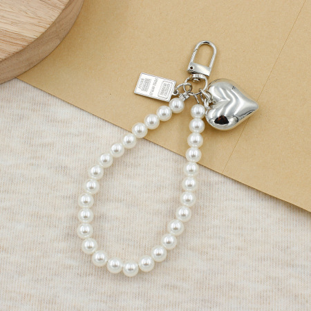 Chaîne De Téléphone Élégante Et Simple En Perles En Forme De Cœur Et De Lettre, Imitation Perle Et Perle Artificielle.