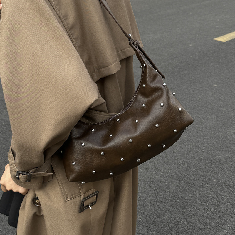 Sacs À Bandoulière Carrés Pour Femmes, Style Streetwear, Ornés De Clous Métalliques Et De Rivets, Couleur Unie, En Pu De Qualité Supérieure. h5Image4