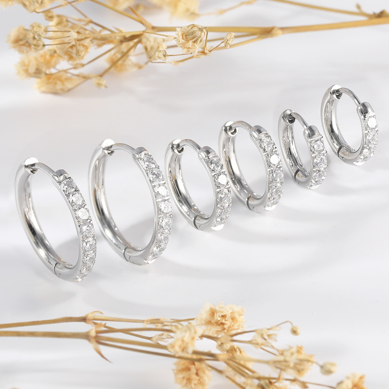 Boucles D'Oreilles Créoles Pour Femmes Simple Series Daily Circle En Acier Inoxydable Étanche Couleur Or Avec Zircon Image3