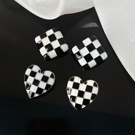 Broches En Alliage À Carreaux Motif Cœur, Couleurs Mélangées, Collection Simple Series Daily 2