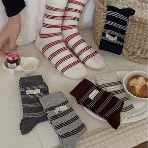 Chaussettes Mi-Mollet À Rayures Et Lettres Basiques Légèrement Rebondissantes h5 Image4