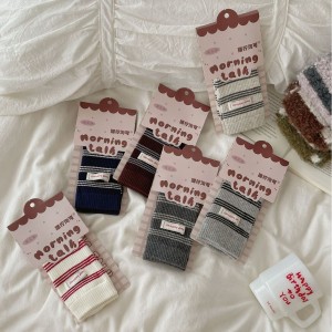 Chaussettes Mi-Mollet À Rayures Et Lettres Basiques Légèrement Rebondissantes h5 Image3