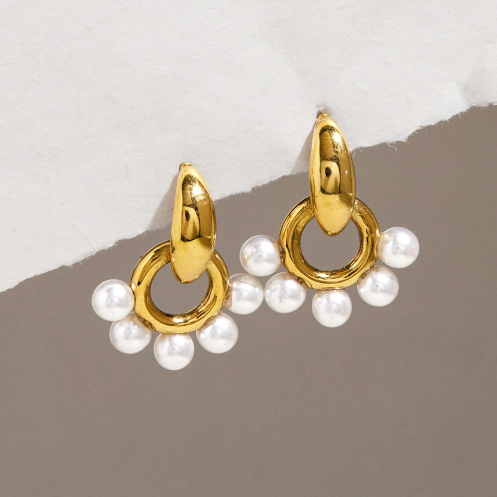 Boucles D'Oreilles Puces Élégantes Et Rondes En Acier Inoxydable Étanche, Couleur Or, De La Collection Simple Series. Image3